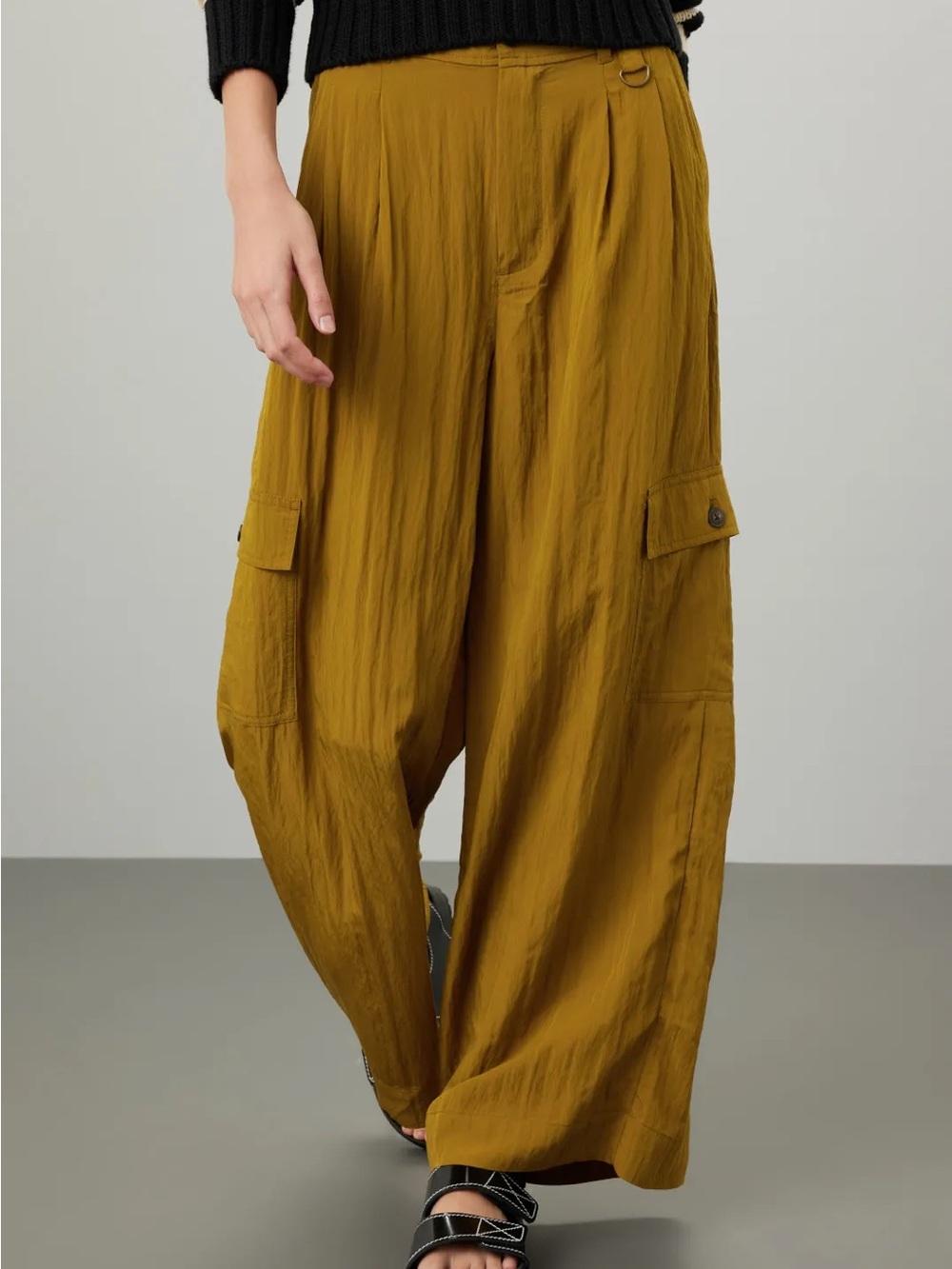 Madewell Wide Leg Cargo Pants in Olive